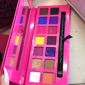 Anastasia Beverly Hills Alyssa Edwards eyeshadow